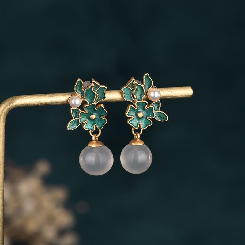 【Quartzite Jade】Floral Bead White Earrings