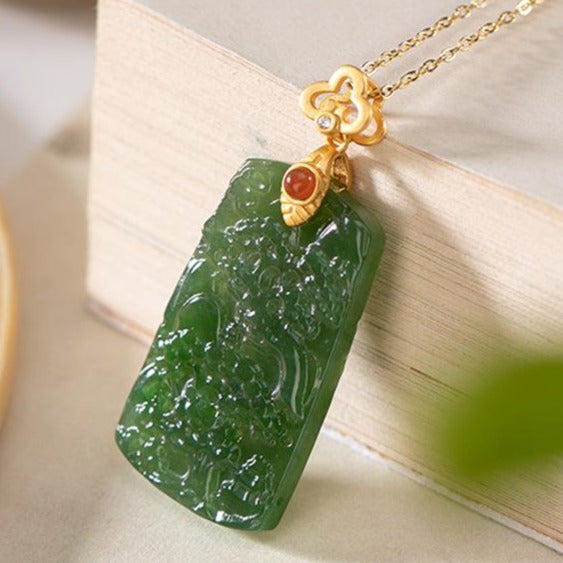 Antique Design Green Hetian Jade Necklace